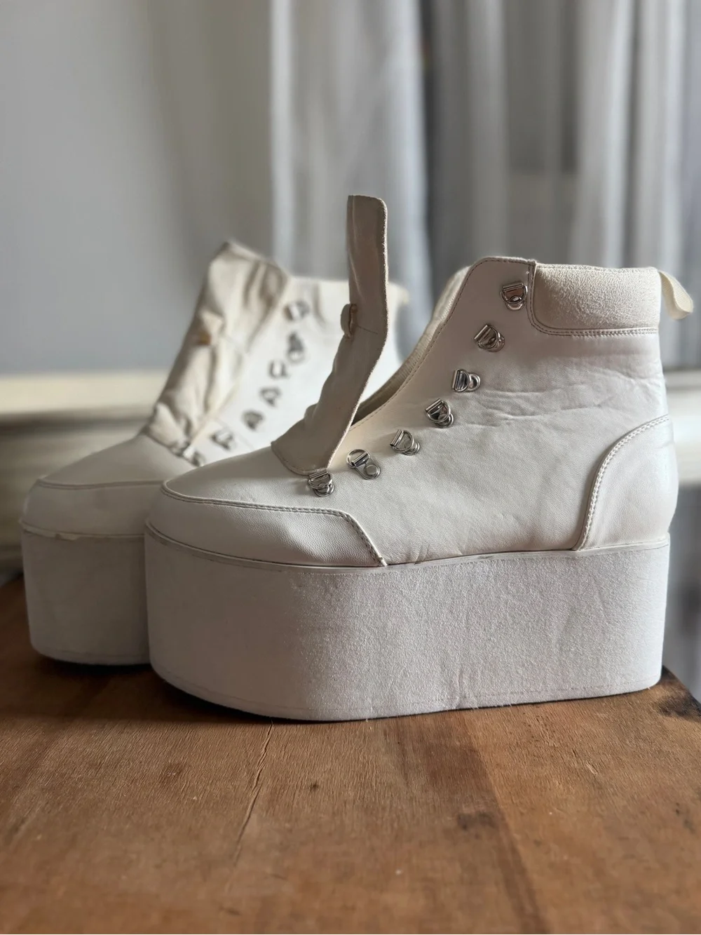 N.Y.L.A. Lunar / All Time High ankle platform boots BK-E909 in white Dolls Kill